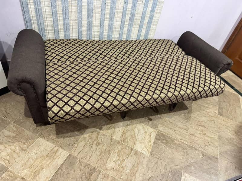 sofa cumbed with storage space 1