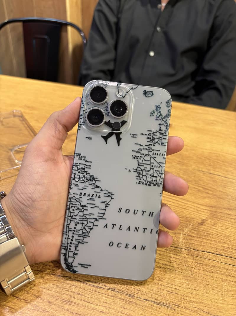 Apple iPhone 15 Pro Max 0