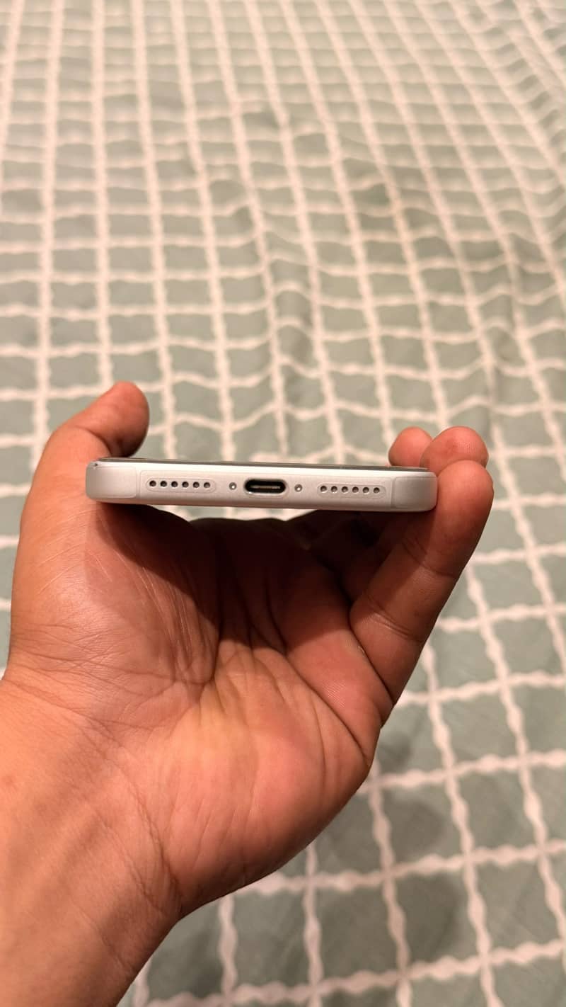 Apple iPhone 17 Pro Max 3