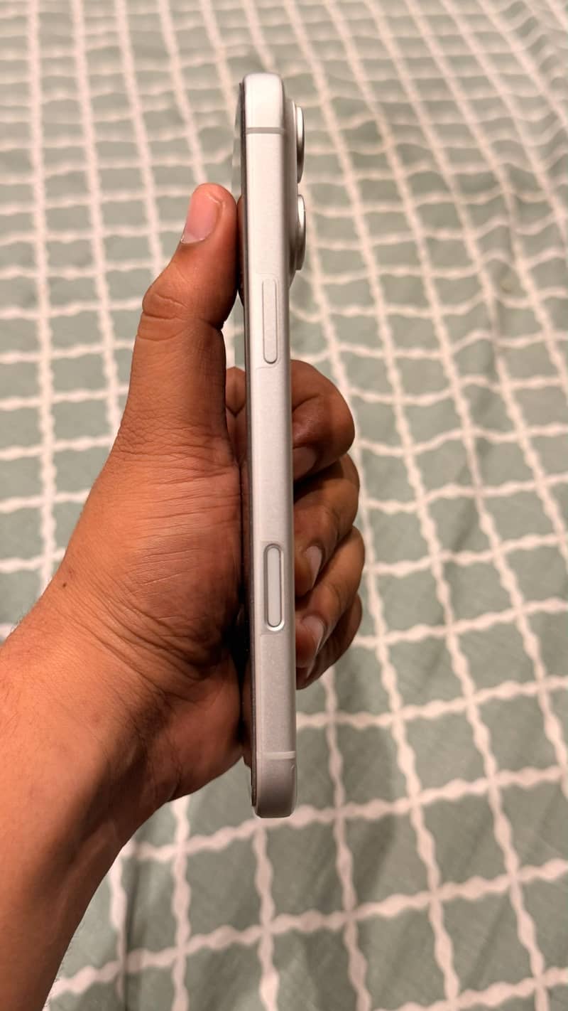 Apple iPhone 17 Pro Max 5