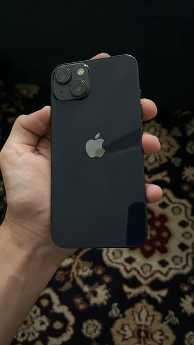 Apple iPhone 13