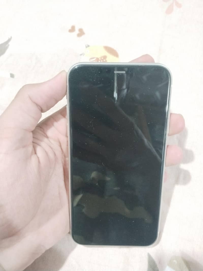 Apple iPhone 11 3