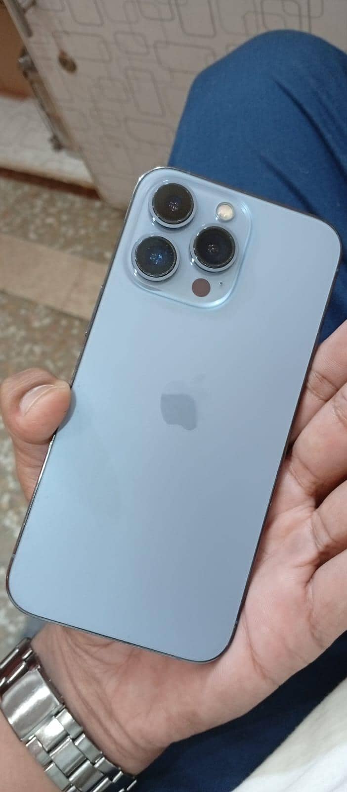 Apple iPhone 13 Pro 1