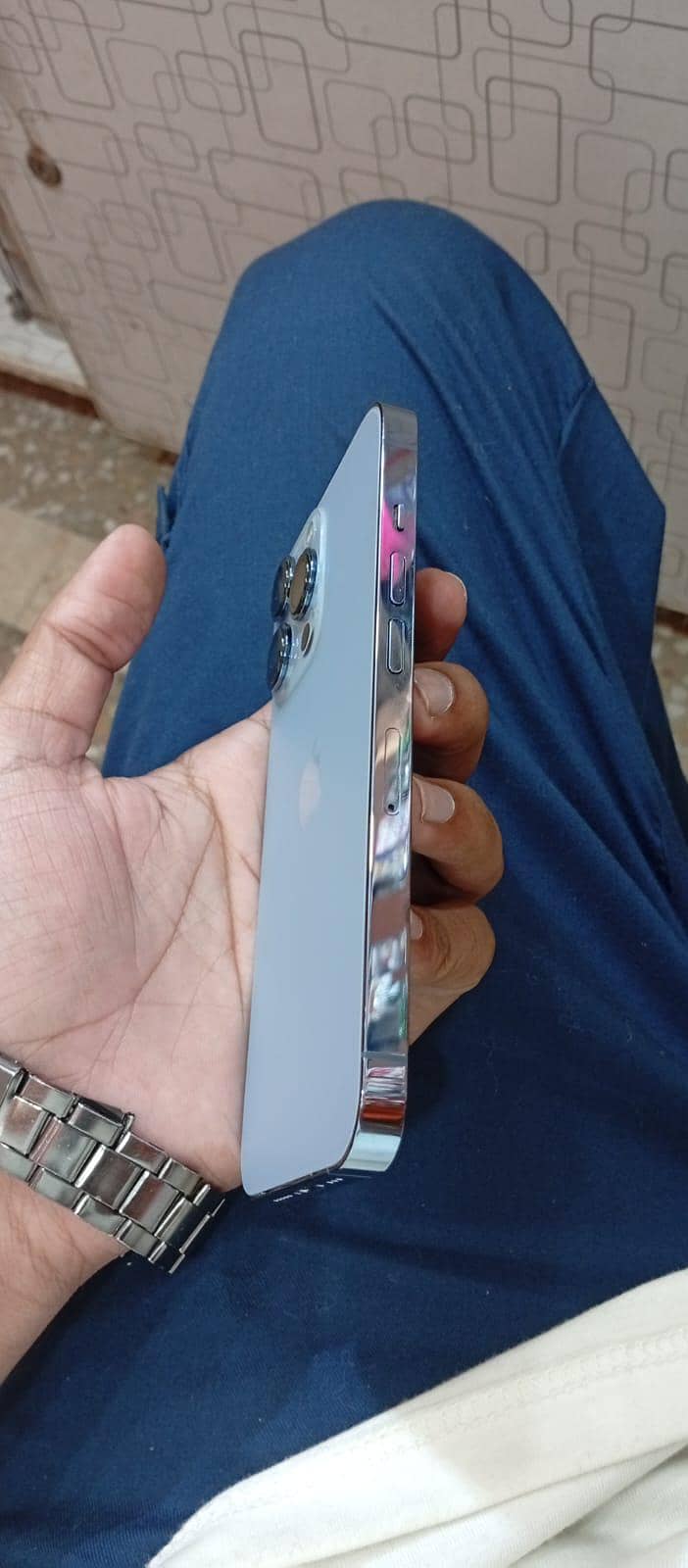 Apple iPhone 13 Pro 4