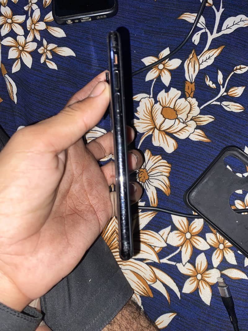 Apple iPhone X 2