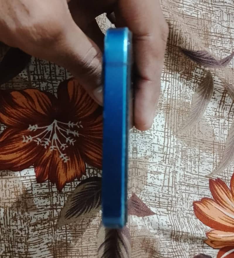 Apple iPhone 12 8