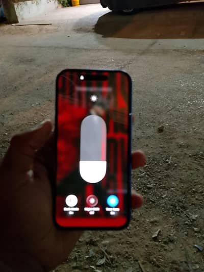 Apple iPhone 16