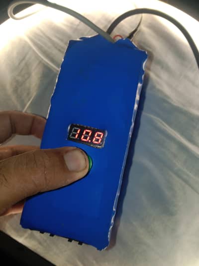 14 AH - Heavy Duty Lithium Battery Pack with charger (BMS included)