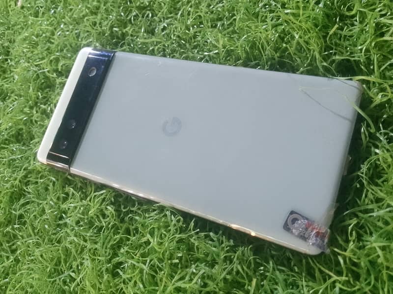 Google Pixel 6a 1