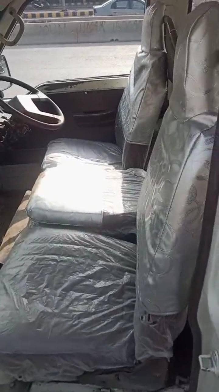 Toyata Hiace 89 Model 7