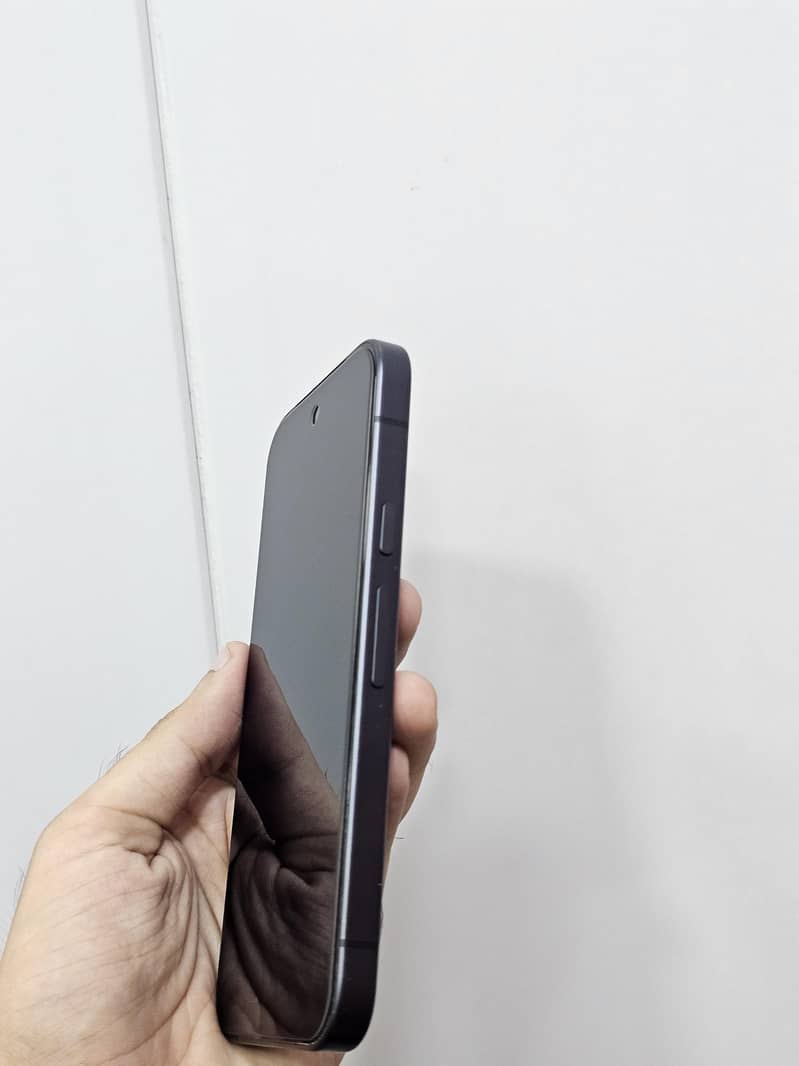 Google Pixel 9 3