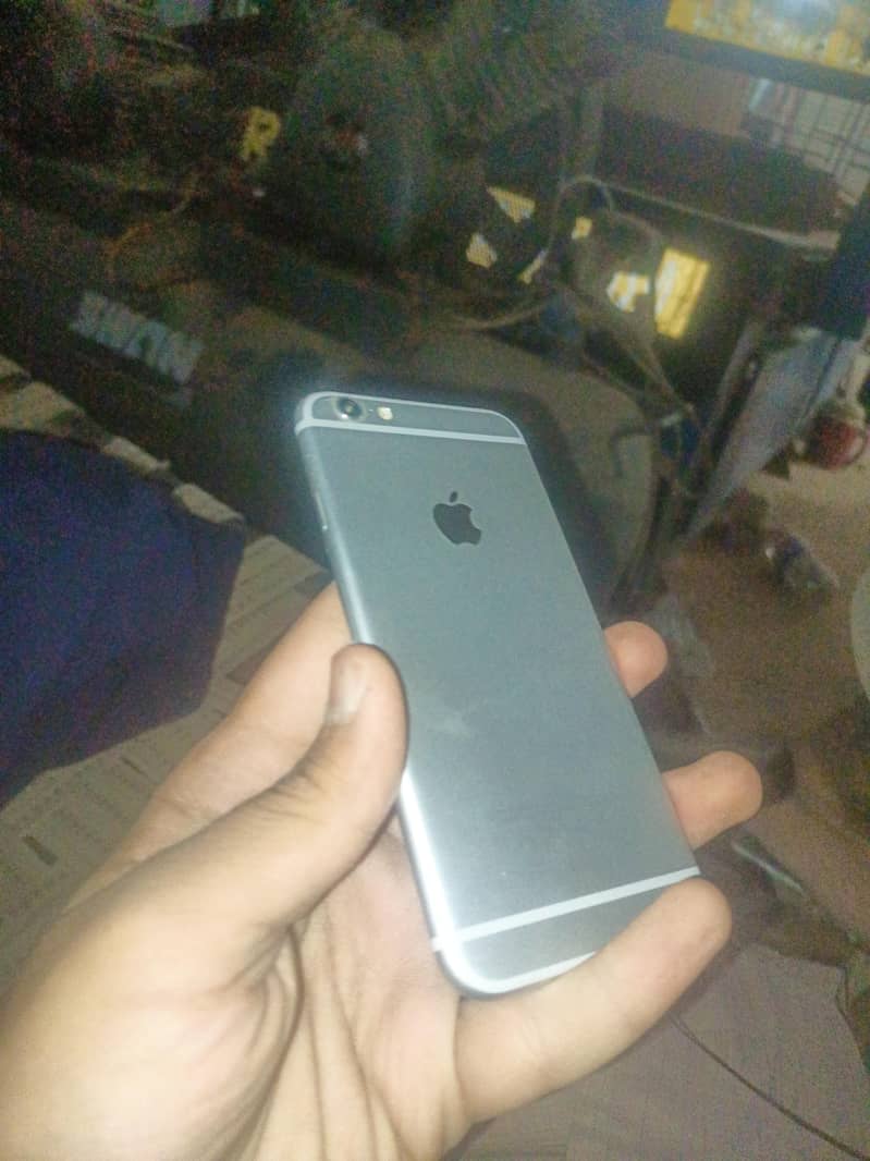 Apple iPhone 6 0