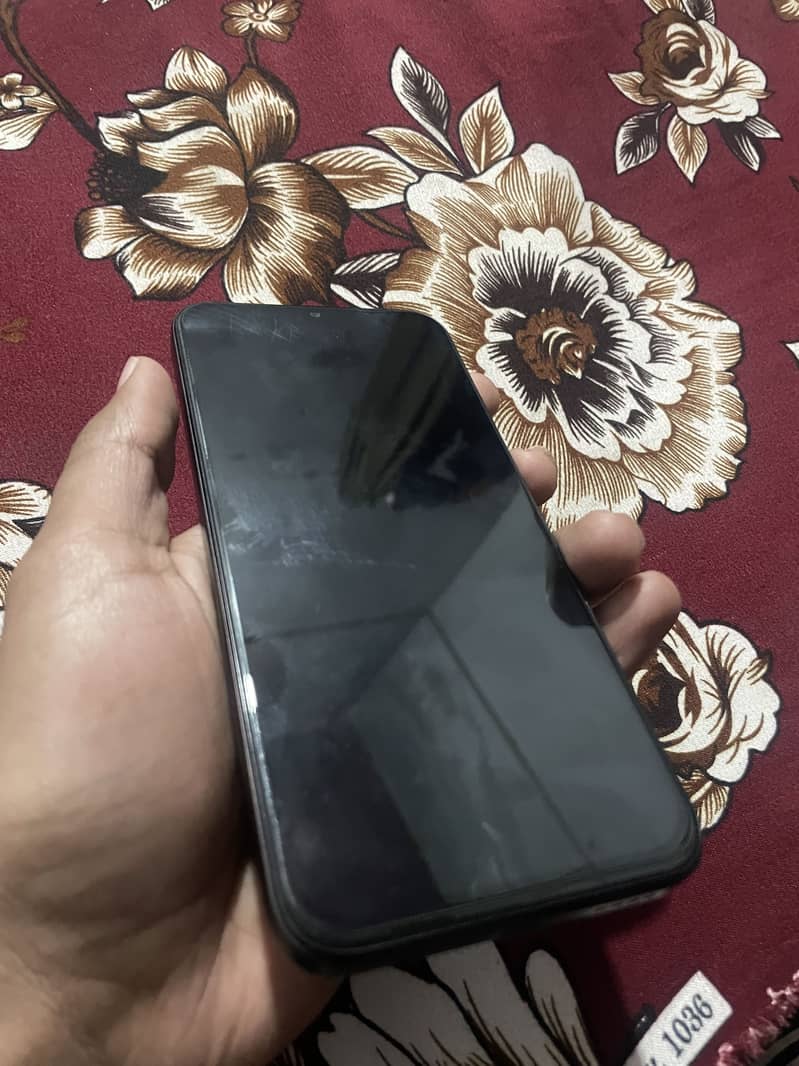OPPO A6c 4