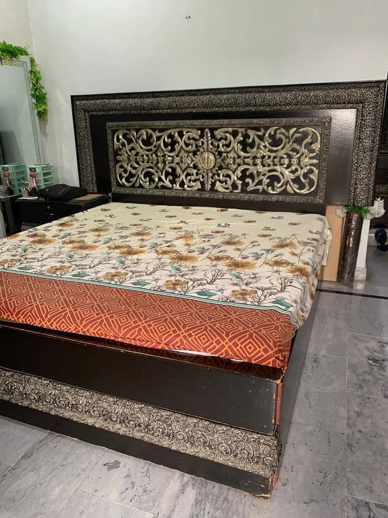 Bed and dressing 2