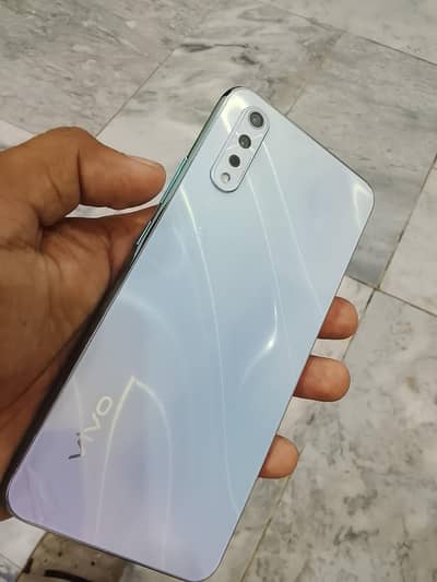 Vivo S1