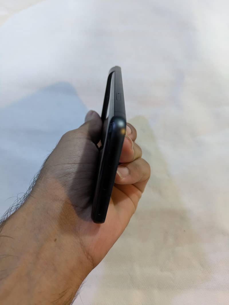Google Pixel 8 6