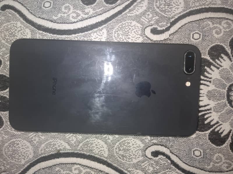 Apple iPhone 8 Plus 0