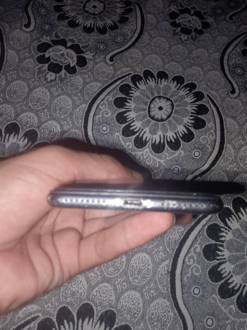 Apple iPhone 8 Plus 2