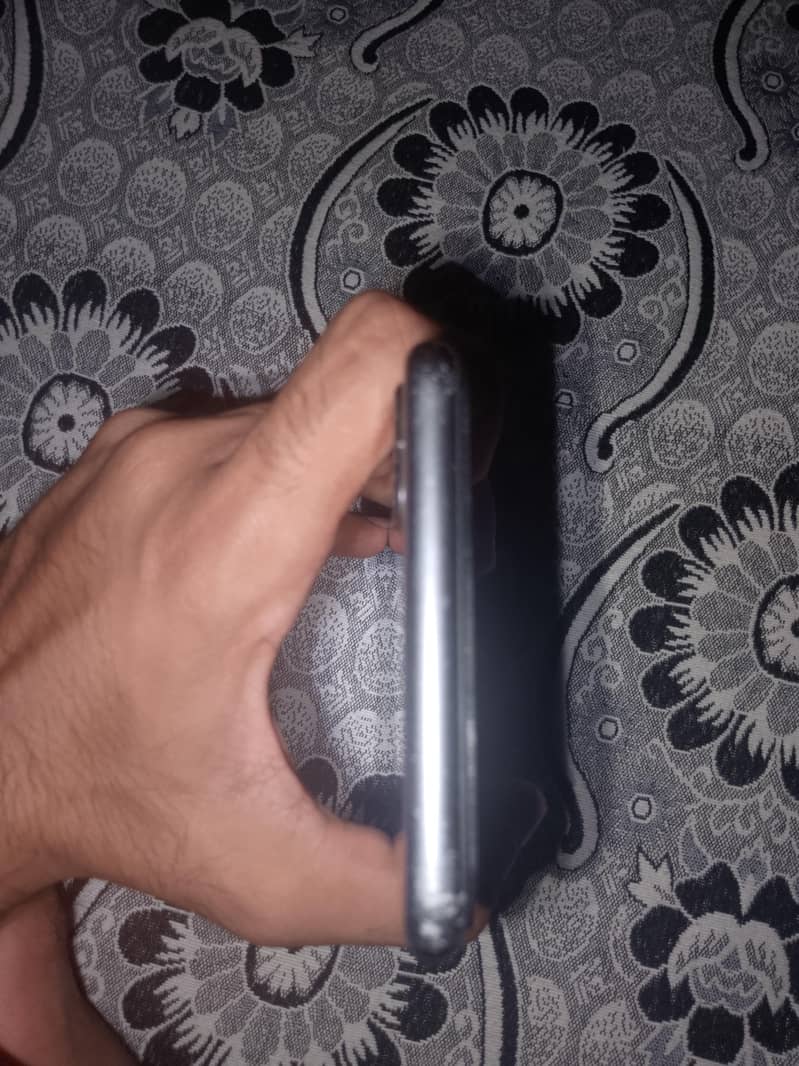 Apple iPhone 8 Plus 5