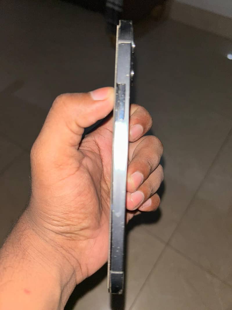 Apple iPhone 12 Pro 3