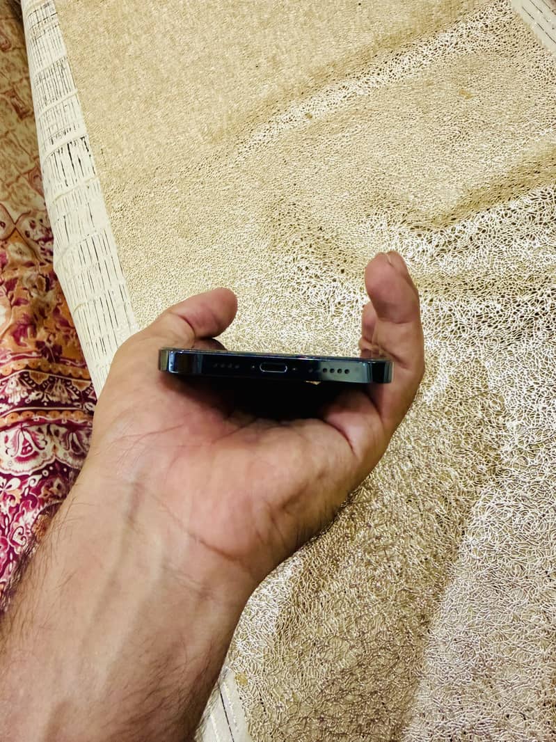 Apple iPhone 12 Pro Max 3