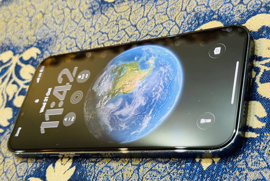 Apple iPhone 13 Pro Max 4