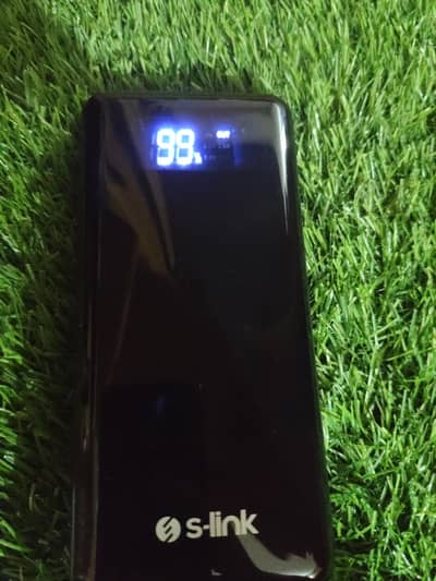 Slim design 10000 mah s-link powerbank with built in cables