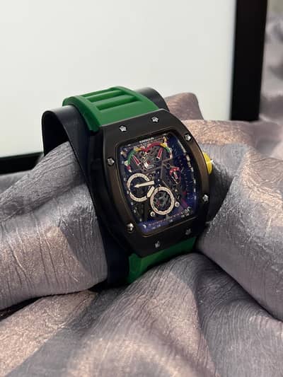 Black & Green Sporty Luxury-Style Watch