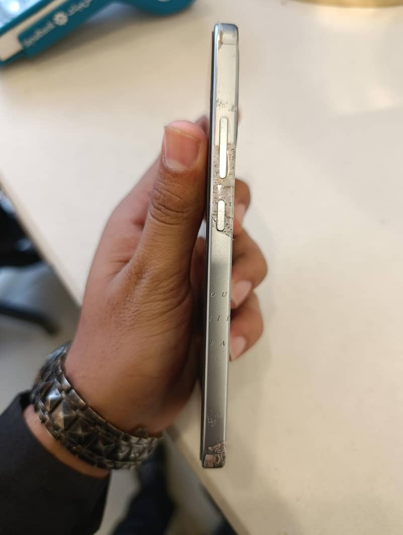 Oppo A6 Pro 2