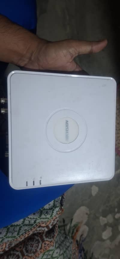 4 chanel HIKvison DVR