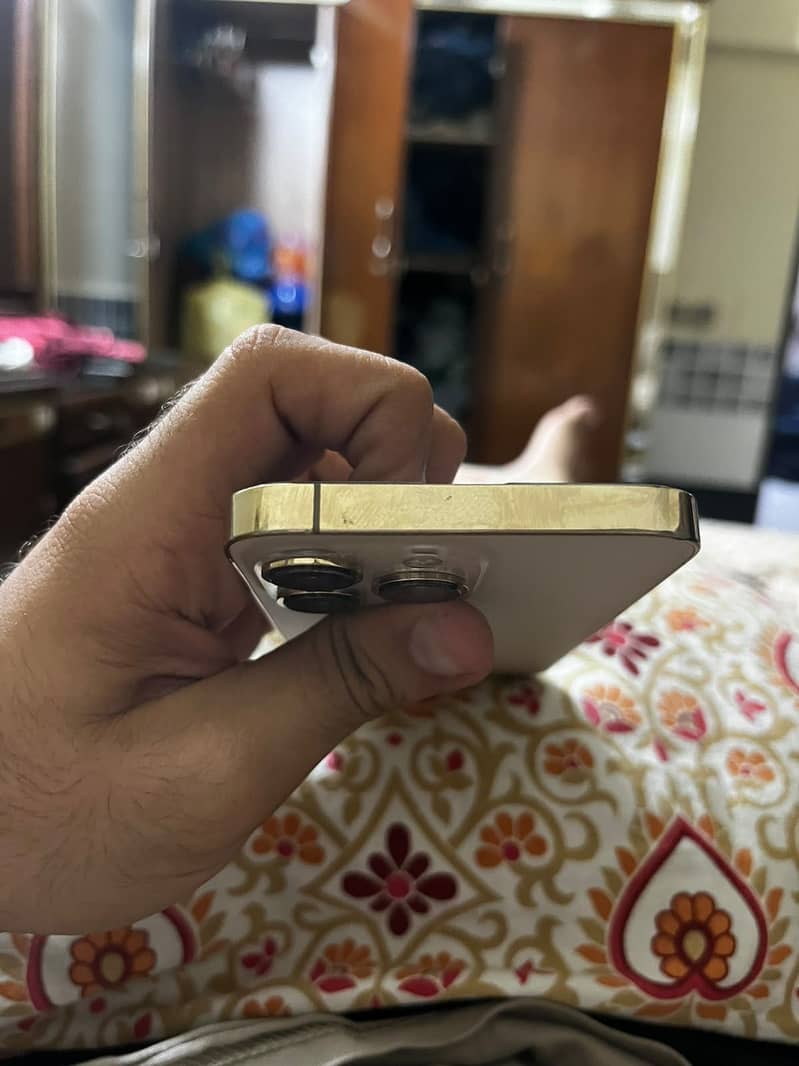 Apple iPhone 13 Pro 1