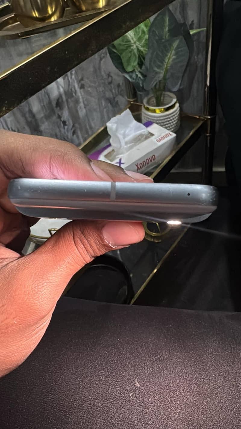 Google Pixel 8 3