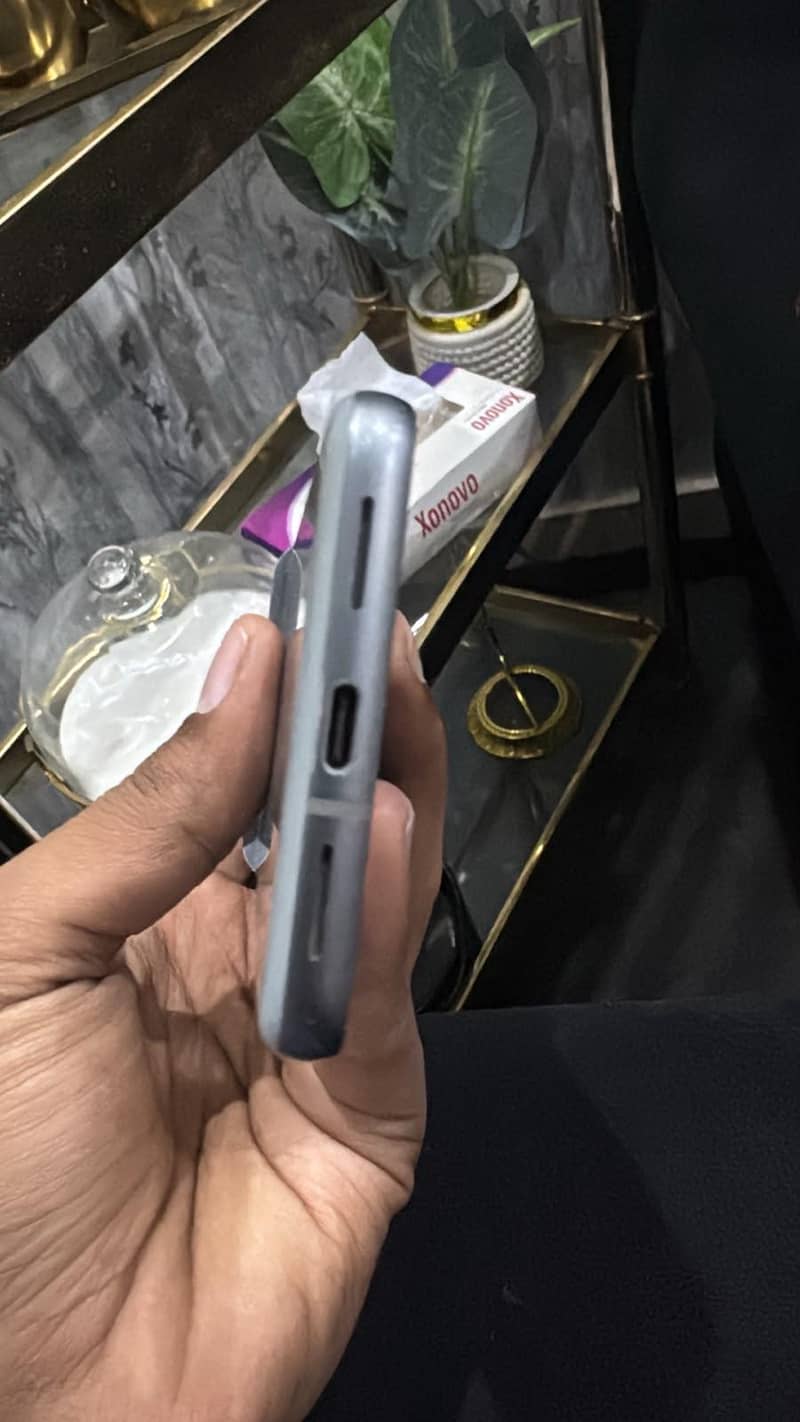 Google Pixel 8 5