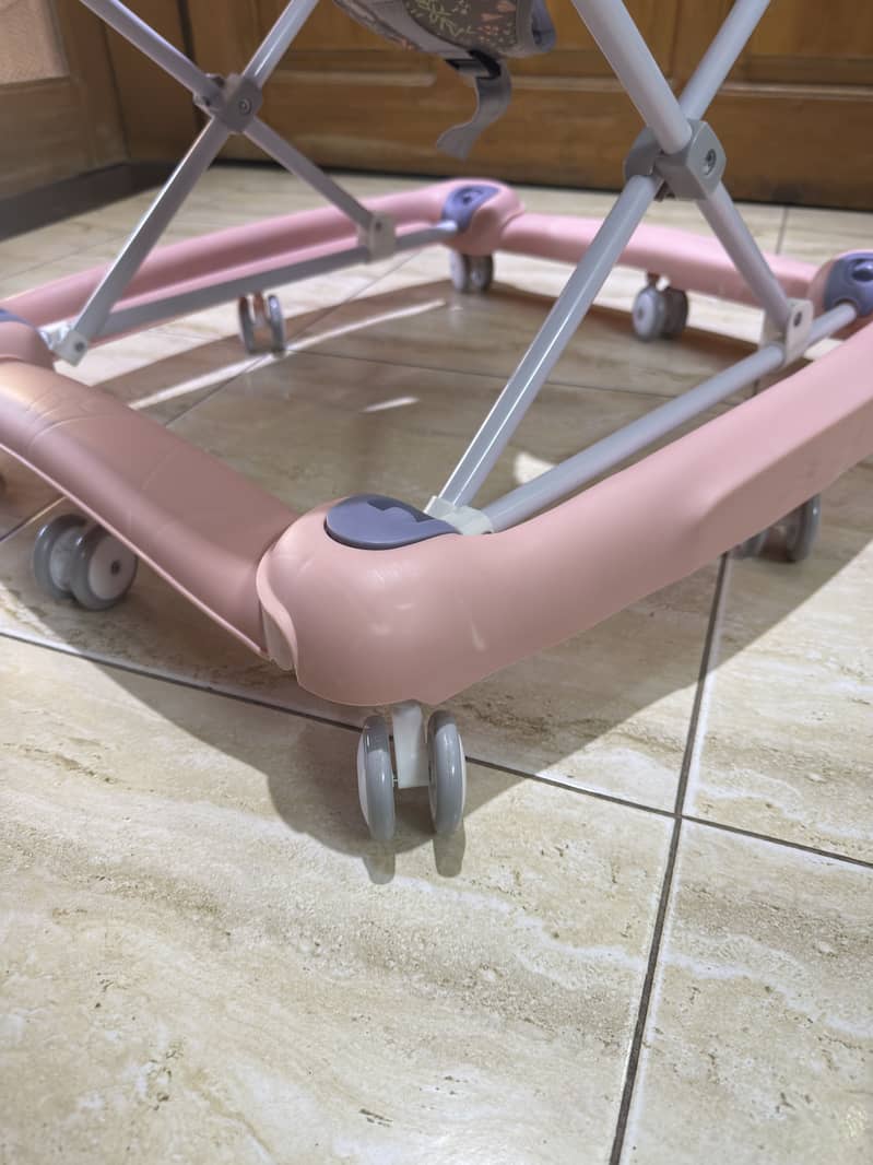 Baby walker 2