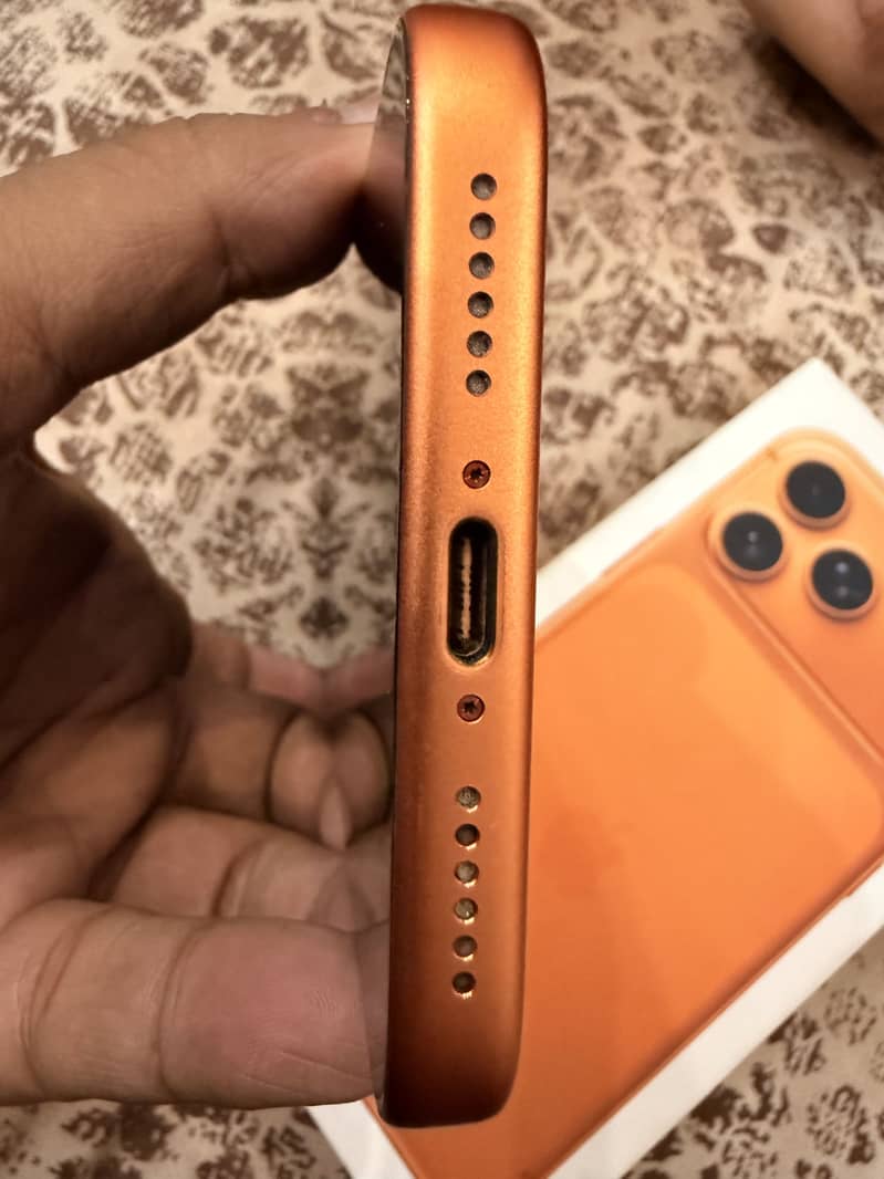Apple iPhone 17 Pro Max 3