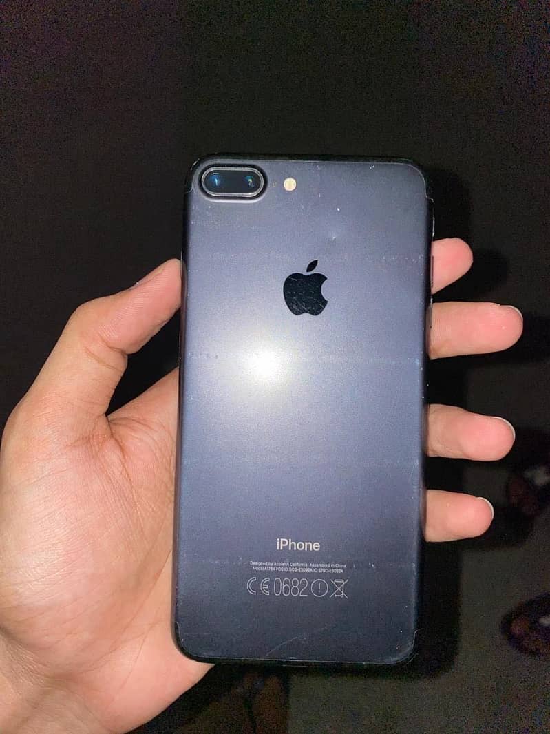 Apple iPhone 7 Plus 0
