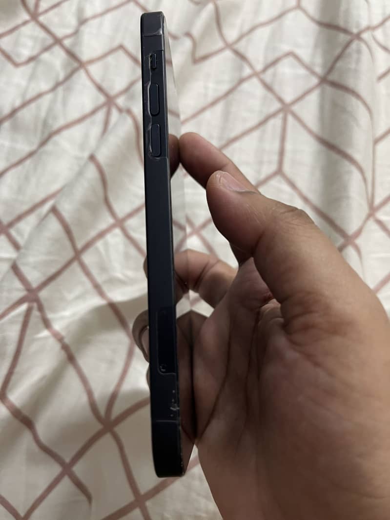 Apple iPhone 12 5