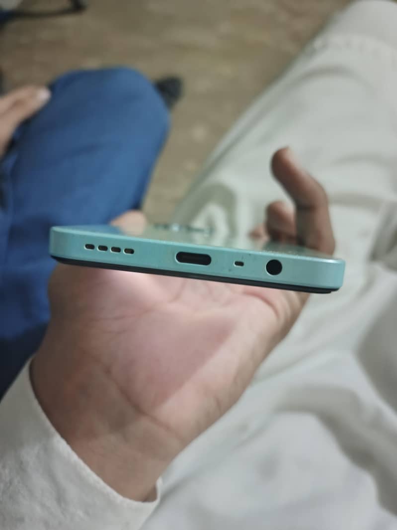 Realme C51 0