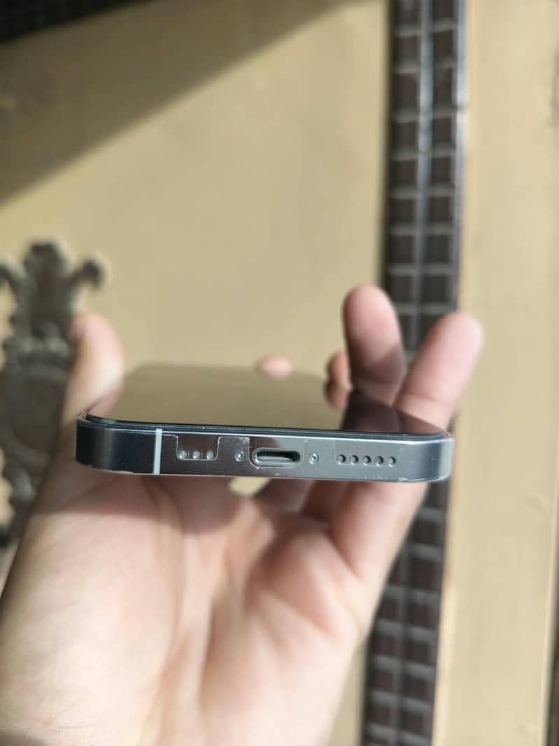 Apple iPhone 14 Pro 1