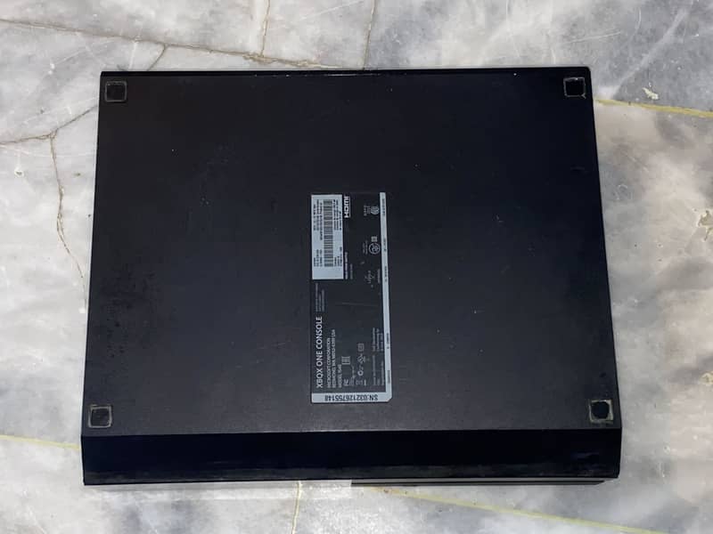 XBOX ONE 1TB 1
