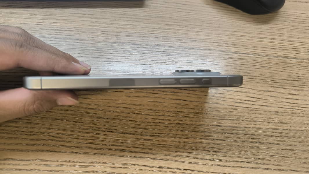 Apple iPhone 15 Pro Max JV 1