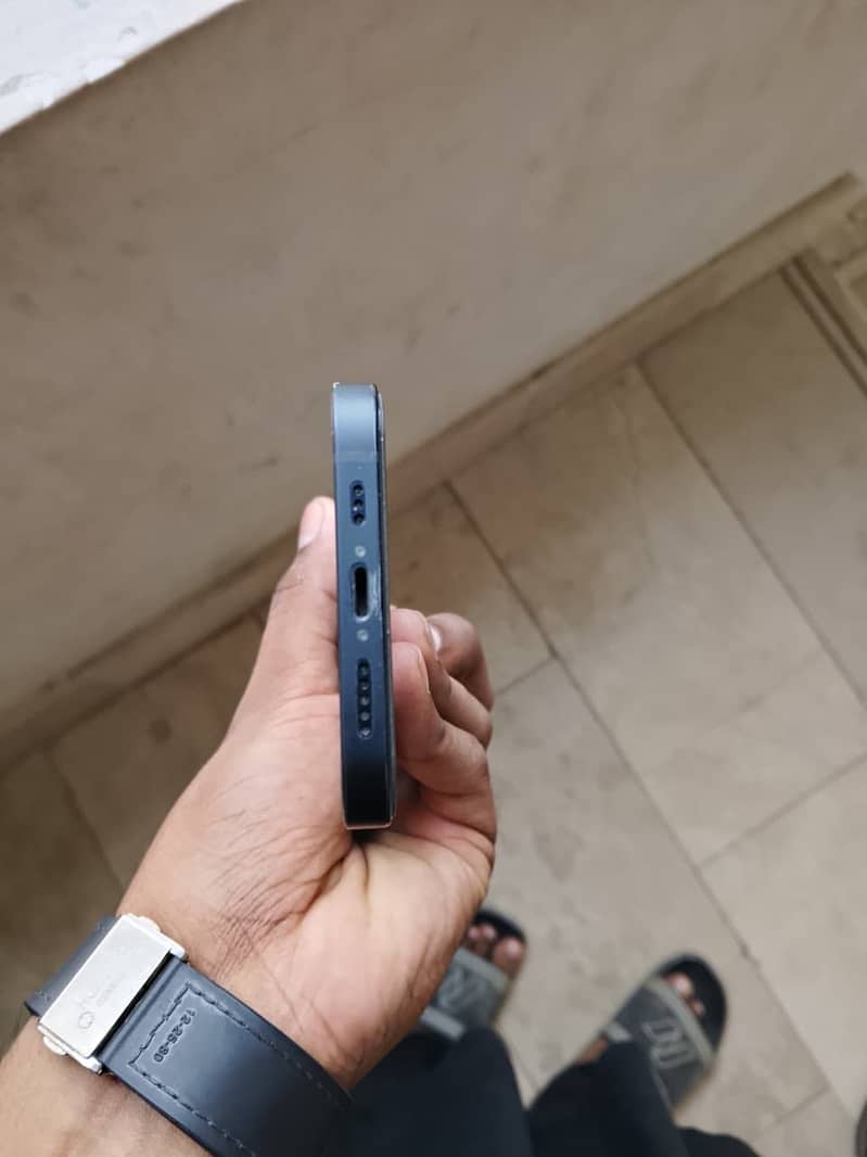 Apple iPhone 12 5