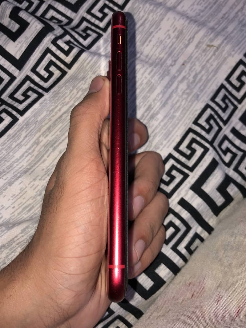 Apple iPhone 11 3