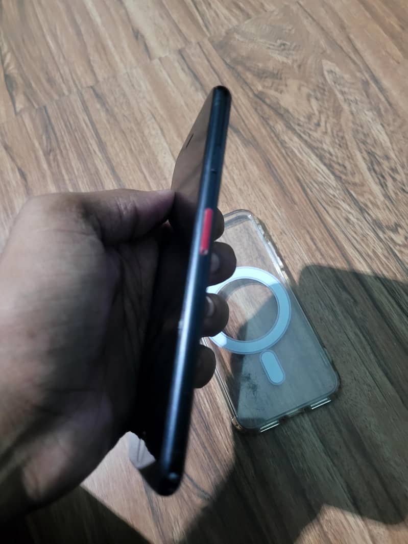 Apple iPhone SE 2020 4