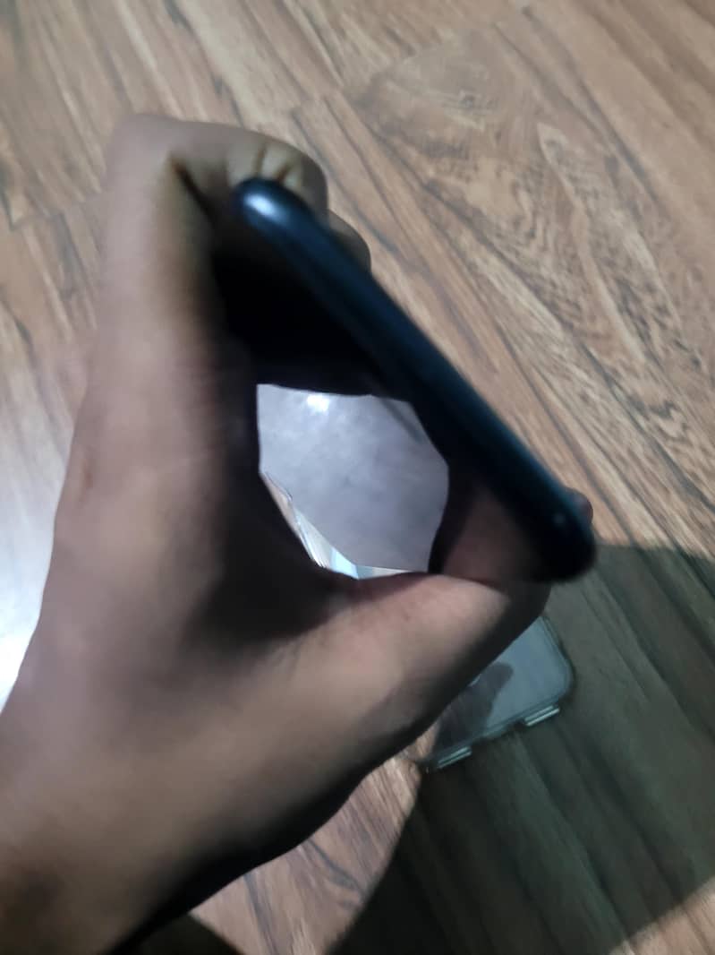 Apple iPhone SE 2020 5