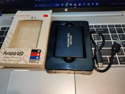 Portable SSD Mobile Storage Hard Drive Enclosure Case (Type-C)