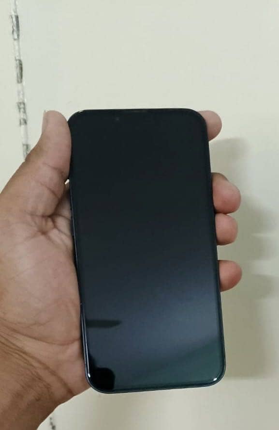 Apple iPhone 13 1