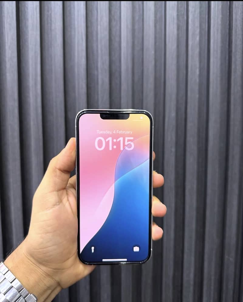 Apple iPhone 13 Pro 1