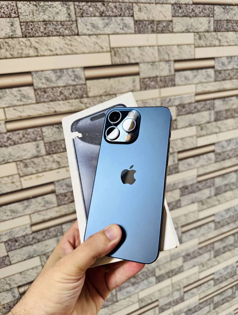 iPhone 15 Pro Max 0