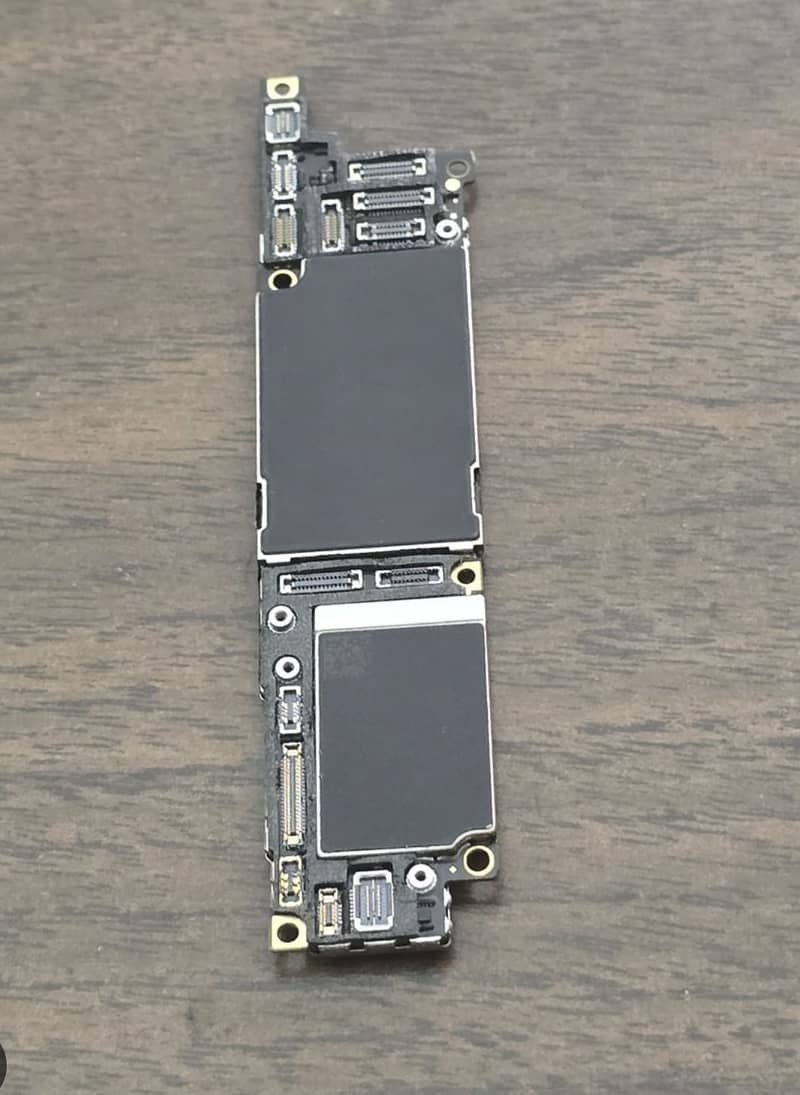 Apple iPhone XR 0